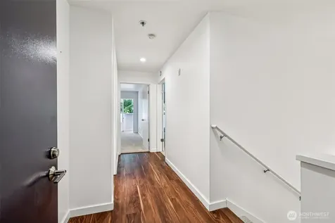1425 Dexter Avenue N Seattle WA 98109