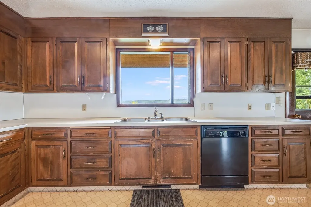928 Shamrock Drive Aberdeen WA 98520