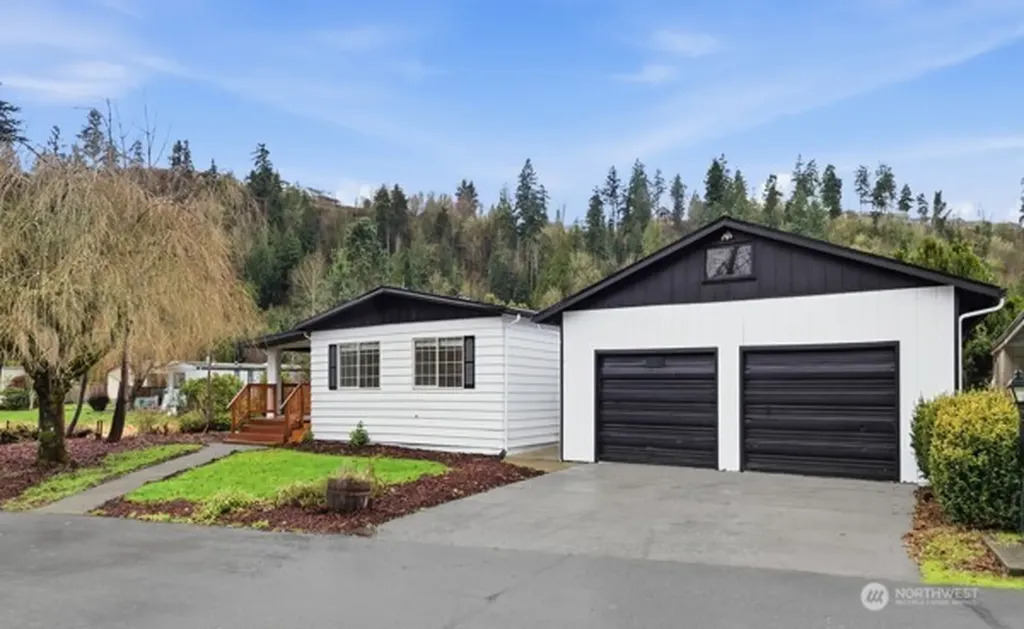 8512 144th Ave E Puyallup WA 98372