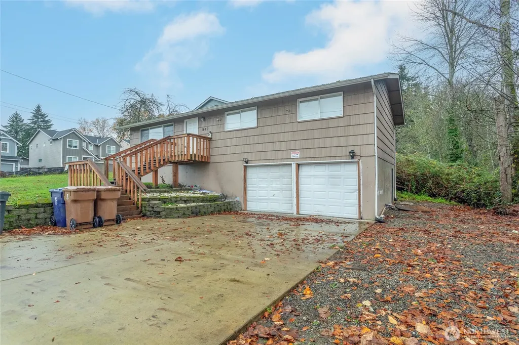 1620 E Columbia Avenue Tacoma WA 98404