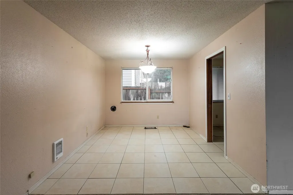 1620 E Columbia Avenue Tacoma WA 98404