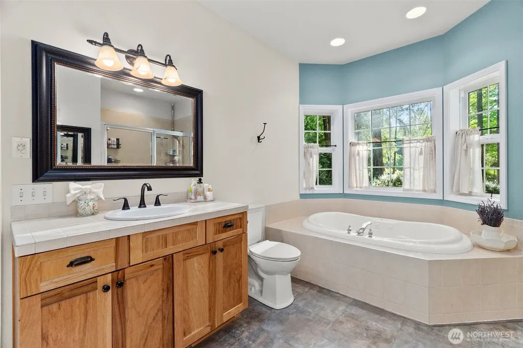 1130 E Sunset Hill Road Shelton WA 98584