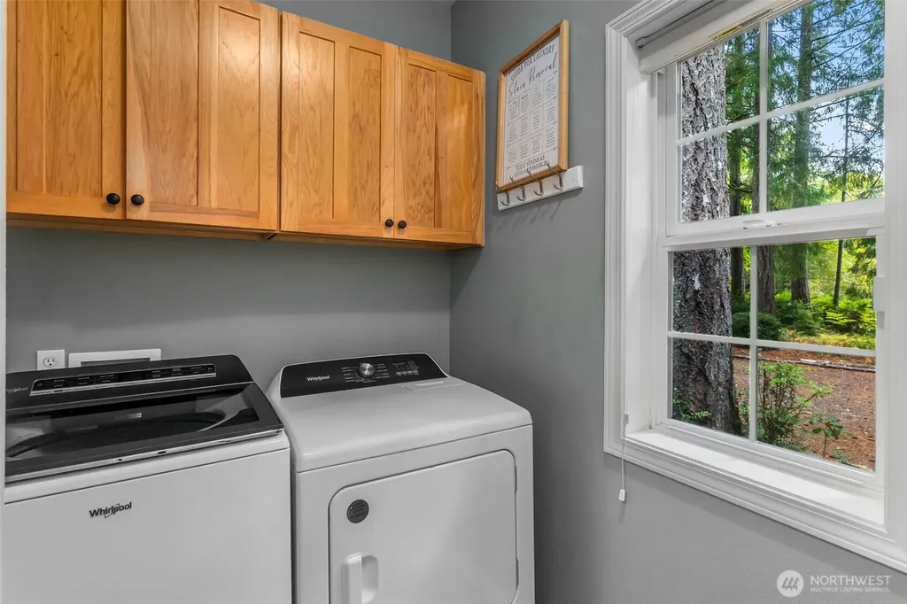 1130 E Sunset Hill Road Shelton WA 98584