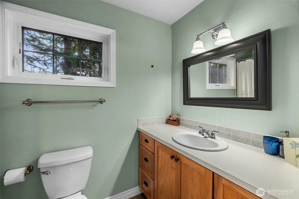 1130 E Sunset Hill Road Shelton WA 98584