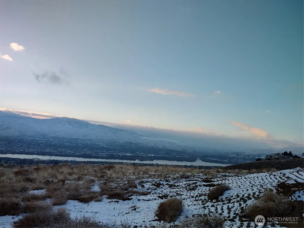 710 NE Tyler Place East Wenatchee WA 98802