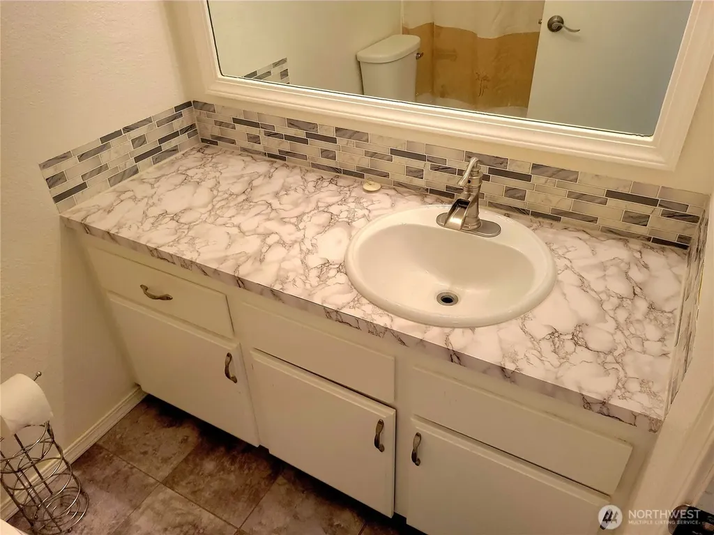 18100 15th Avenue NE Shoreline WA 98155