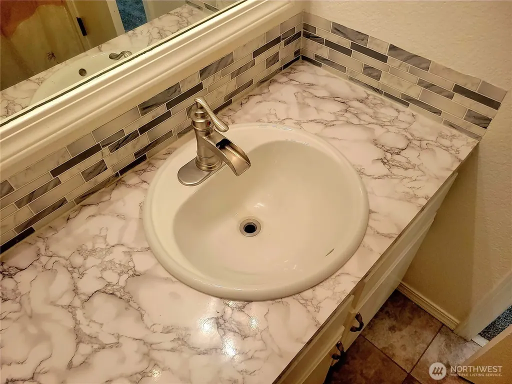 18100 15th Avenue NE Shoreline WA 98155