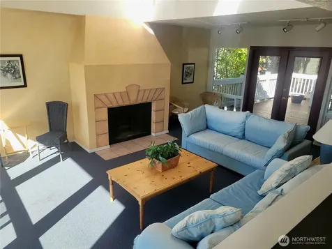 18100 15th Avenue NE Shoreline WA 98155