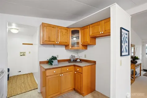 19015 16th Avenue NE Shoreline WA 98155
