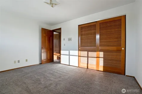 7322 19th Street W Tacoma WA 98466