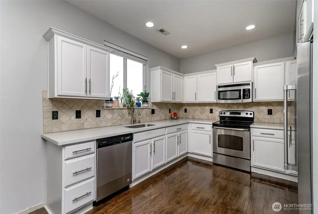 20102 40th Avenue E Spanaway WA 98387