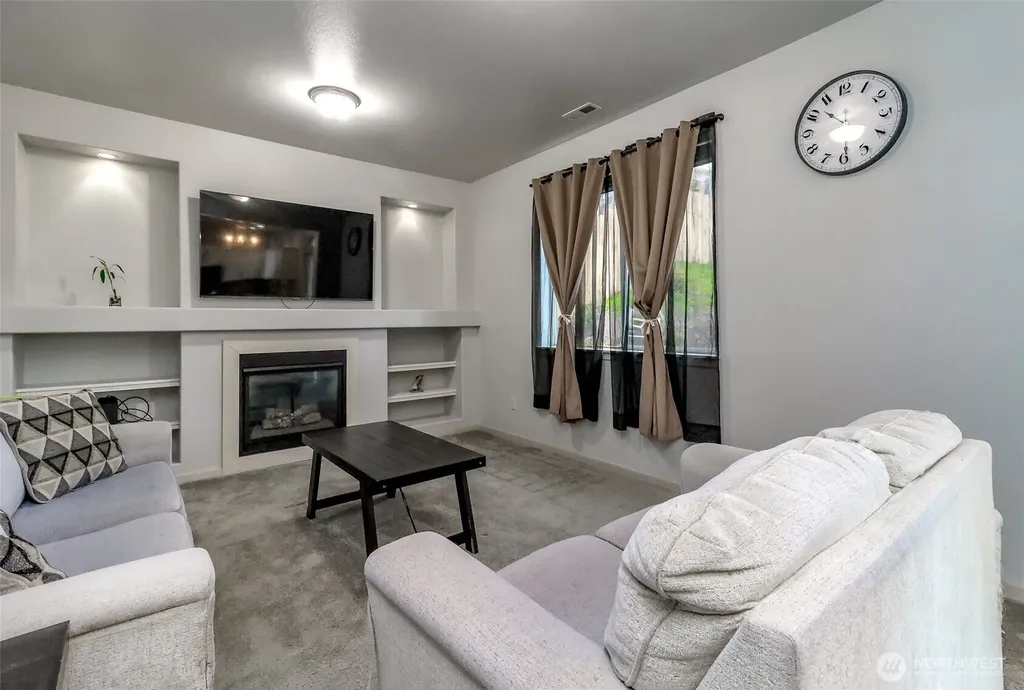 20102 40th Avenue E Spanaway WA 98387