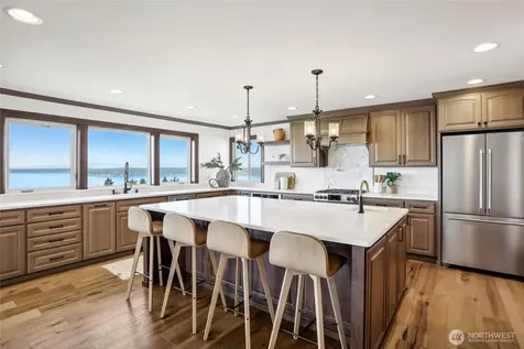 6106 Panorama Drive NE Tacoma WA 98422