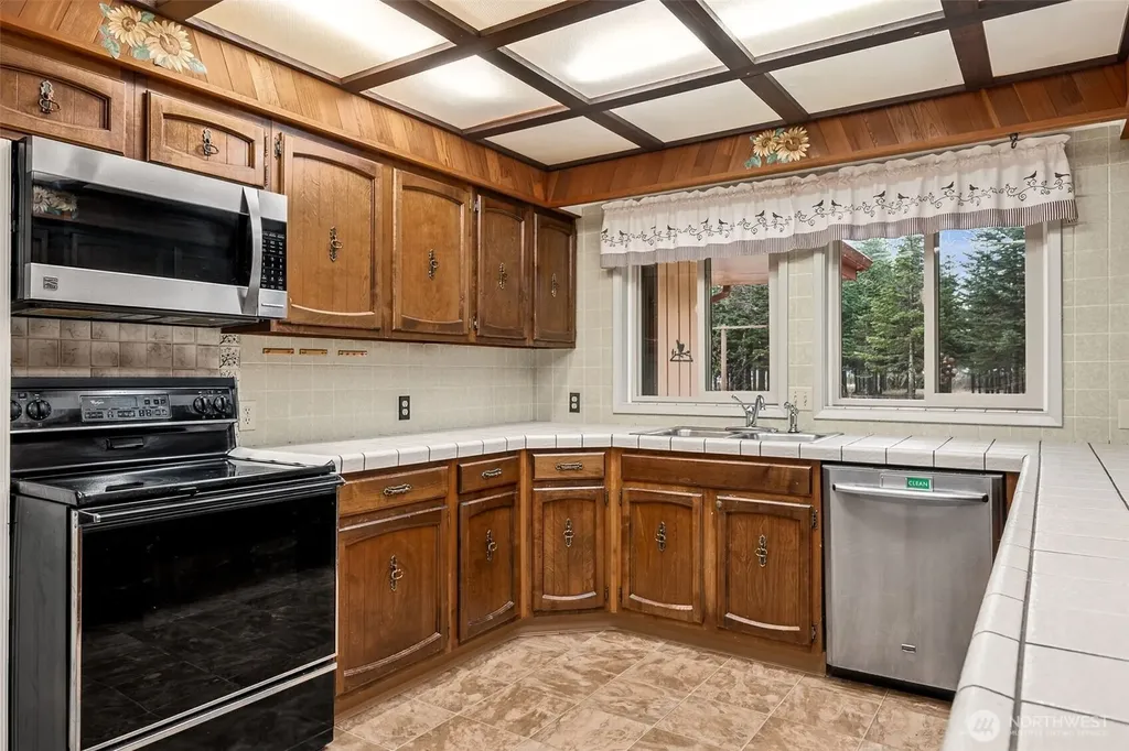 105 Lucke Place Elma WA 98541