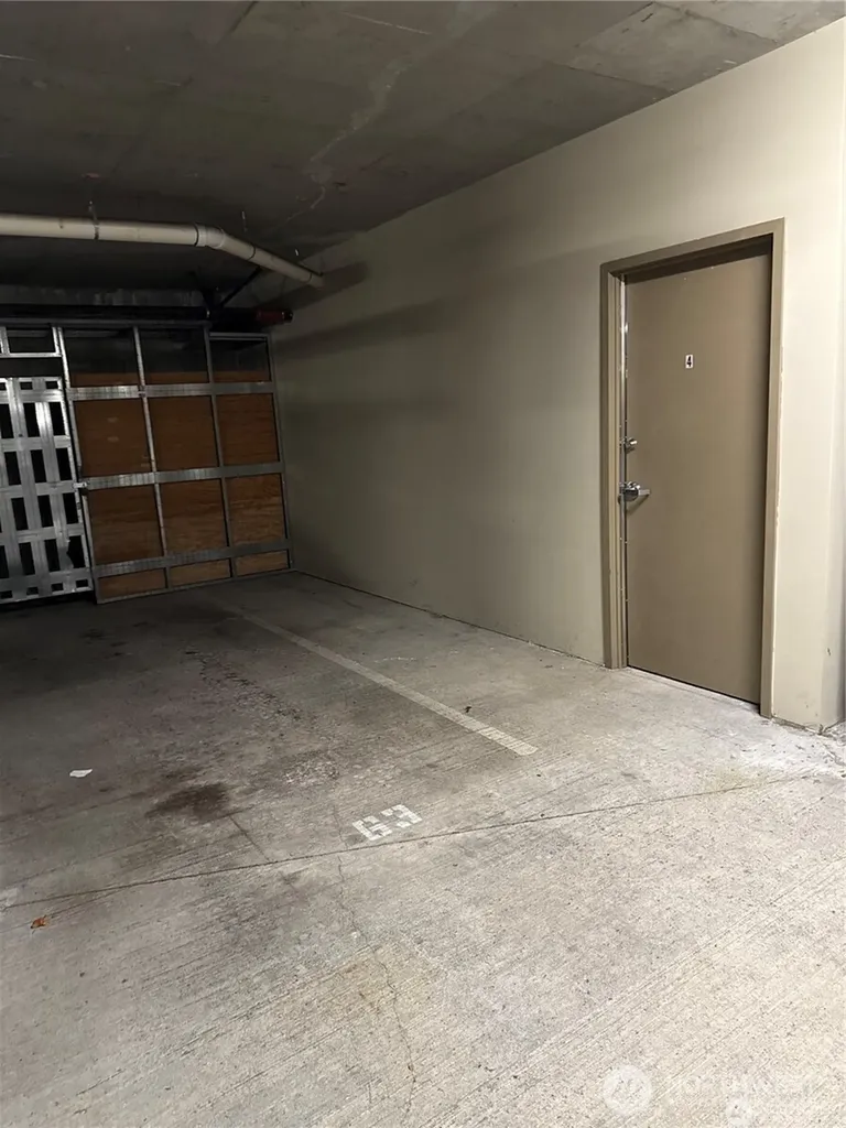4547 8th Avenue NE Seattle WA 98105