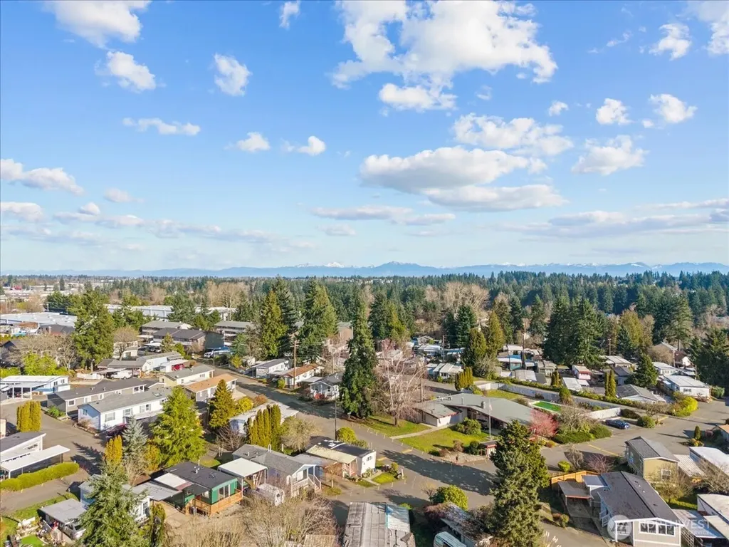 14322 Admiralty Way Lynnwood WA 98087