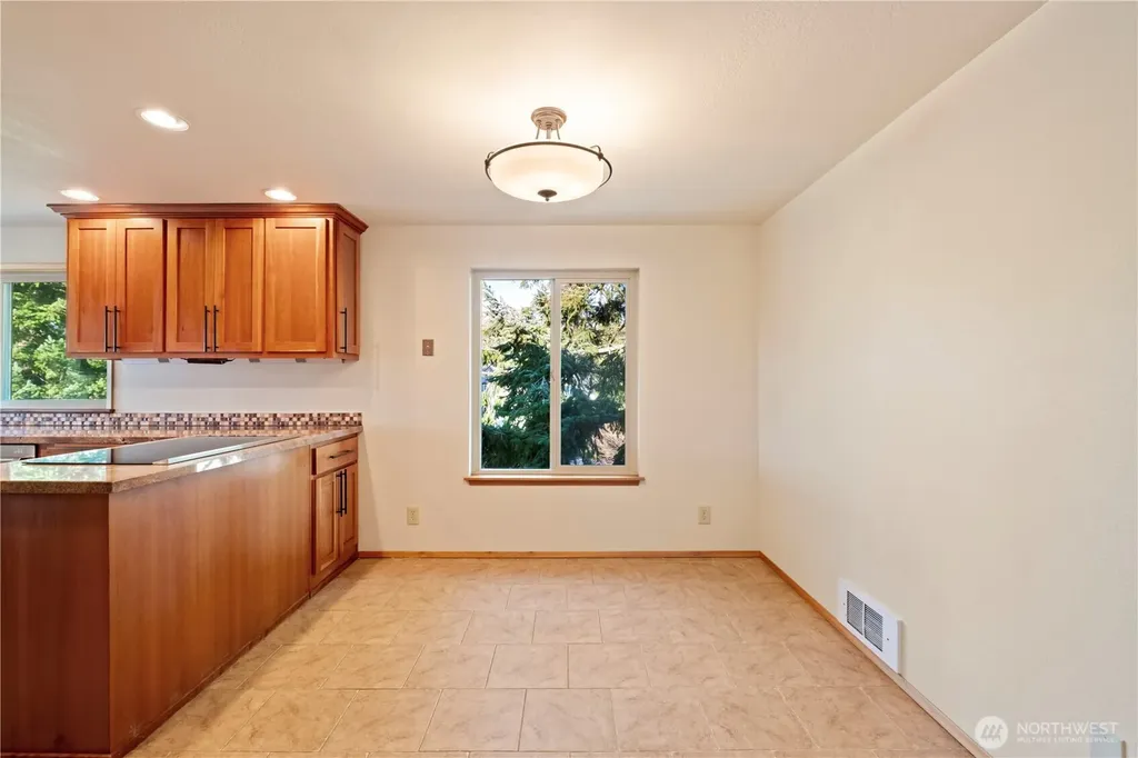 132 N 132nd Street Seattle WA 98133