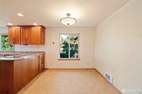 132 N 132nd Street Seattle WA 98133