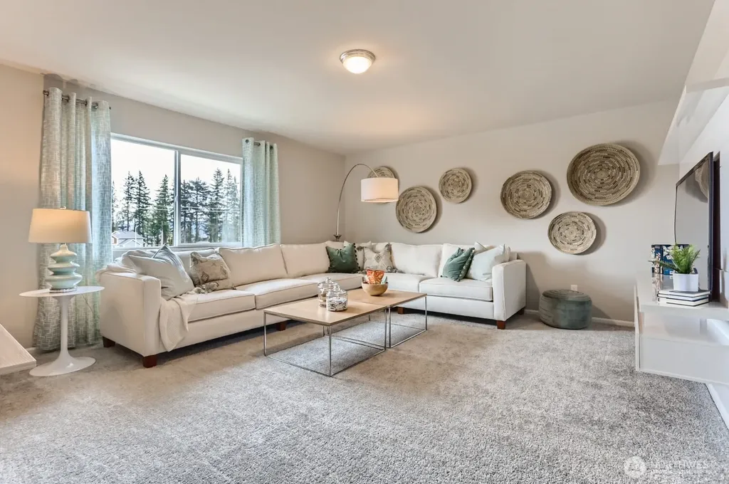 9822 Ferns Loop SE Yelm WA 98597