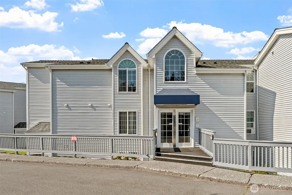 12025 SE 60th Street Bellevue WA 98006