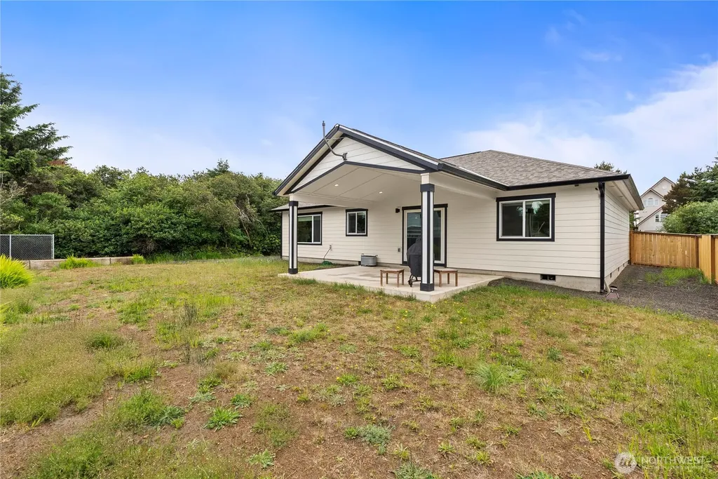 354 Sand Dune Avenue NW Ocean Shores WA 98569