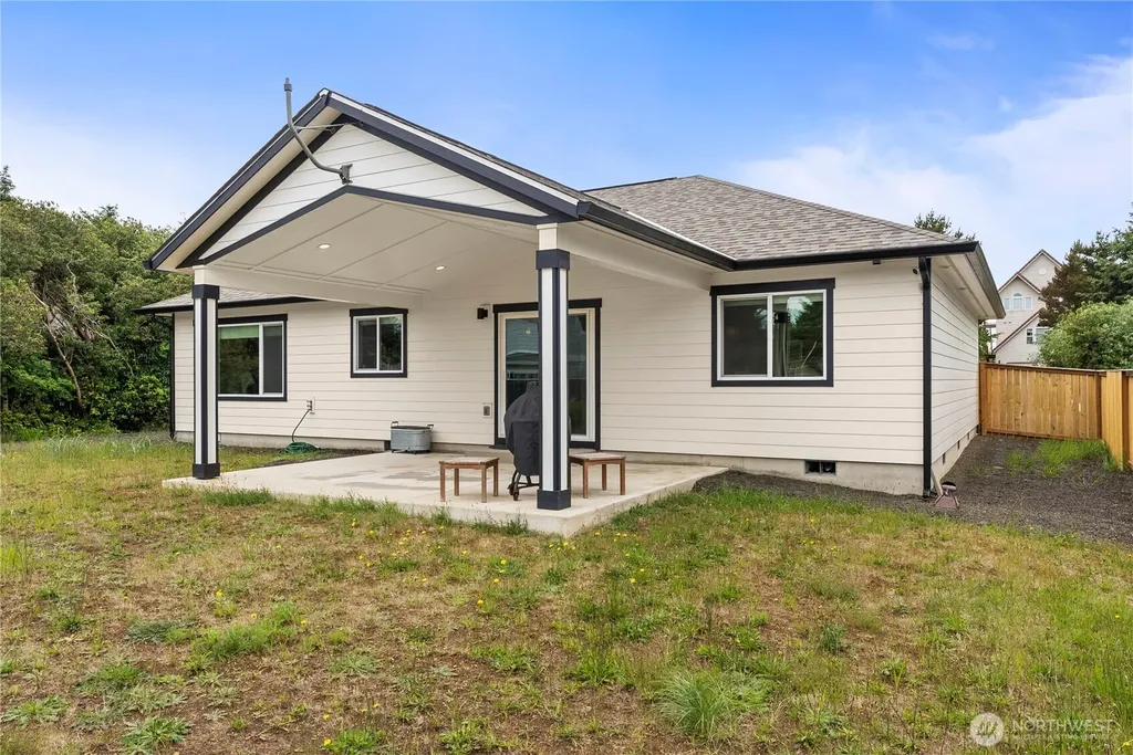 354 Sand Dune Avenue NW Ocean Shores WA 98569