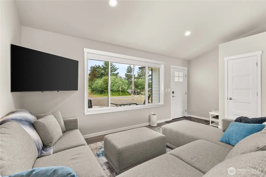 354 Sand Dune Avenue NW Ocean Shores WA 98569