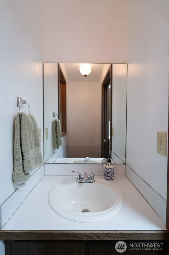 2102 Mark Street Olympia WA 98516