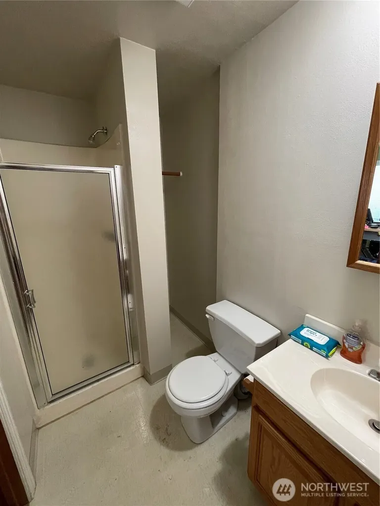 2606 E Main Puyallup WA 98372