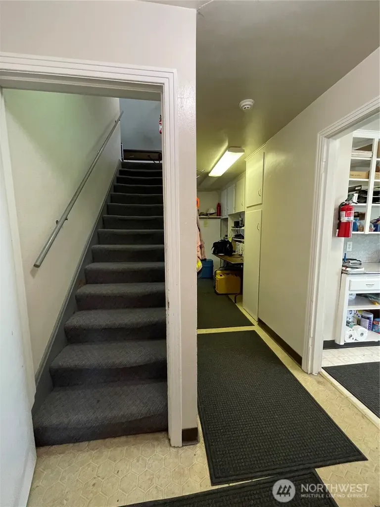 2606 E Main Puyallup WA 98372
