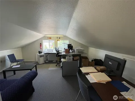 2606 E Main Puyallup WA 98372