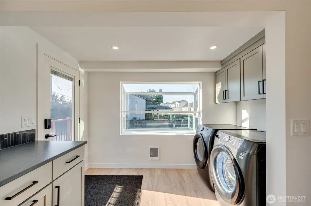 1107 Park Street Woodland WA 98674