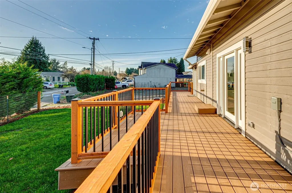 1107 Park Street Woodland WA 98674