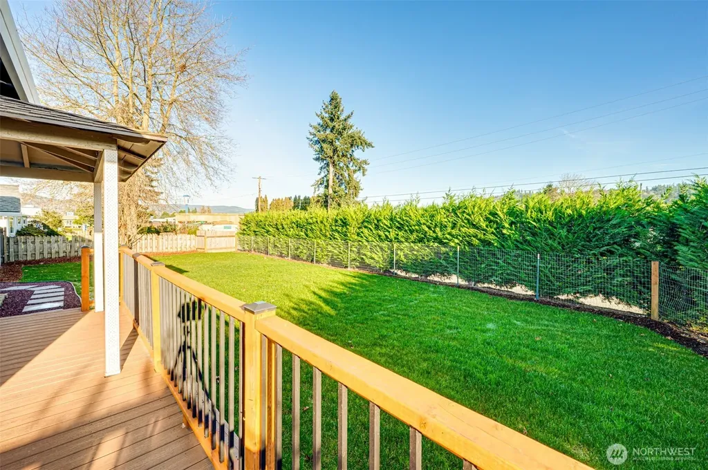 1107 Park Street Woodland WA 98674
