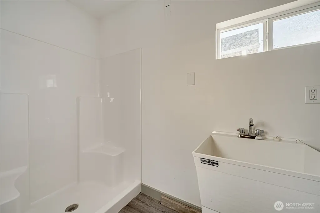 1107 Park Street Woodland WA 98674