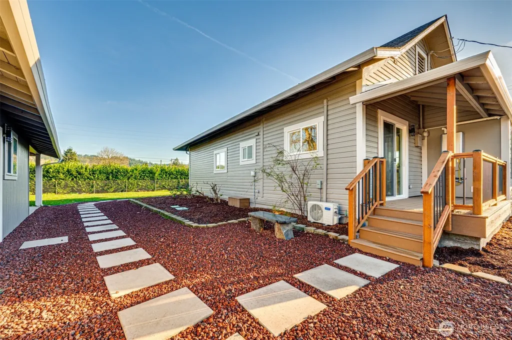 1107 Park Street Woodland WA 98674
