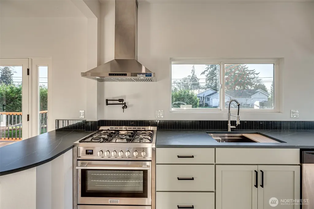 1107 Park Street Woodland WA 98674