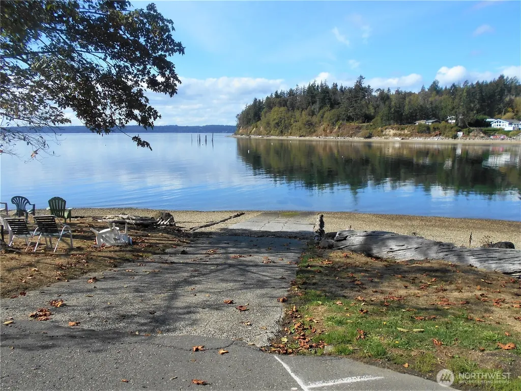 8315 175th Avenue SW Longbranch WA 98351