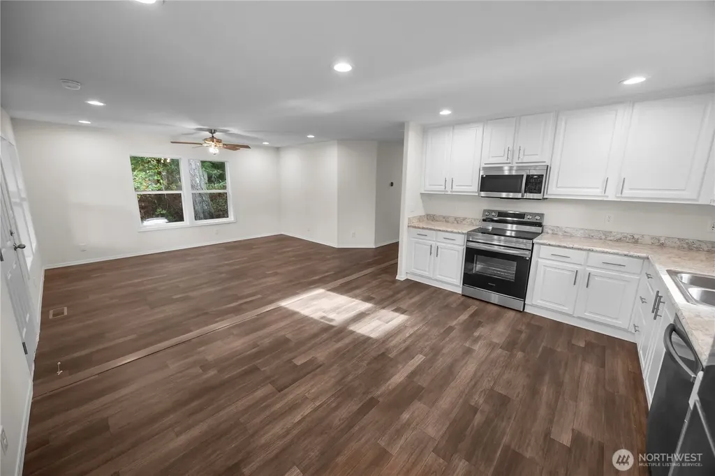 8315 175th Avenue SW Longbranch WA 98351