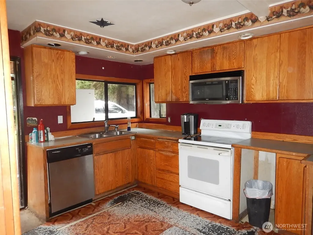 1517 56th Street NW Tulalip WA 98271