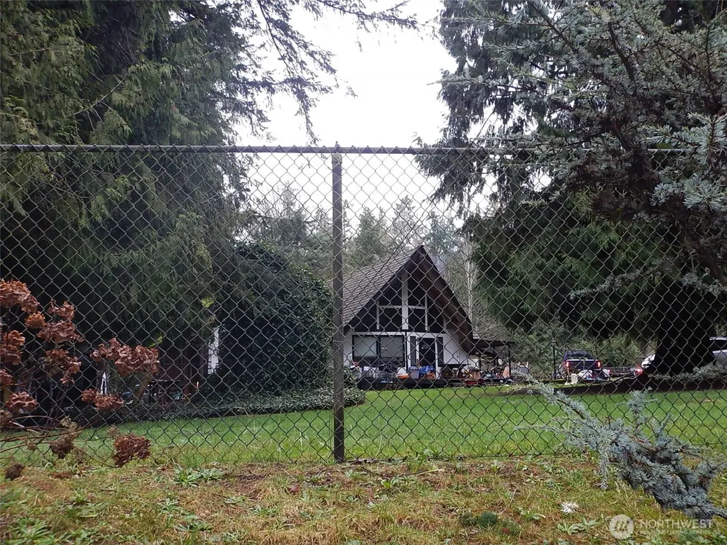 1517 56th Street NW Tulalip WA 98271