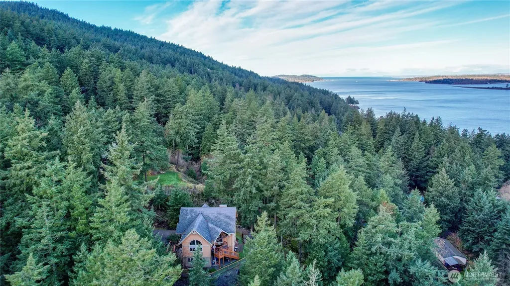 1103 Berry Way Lummi Island WA 98262