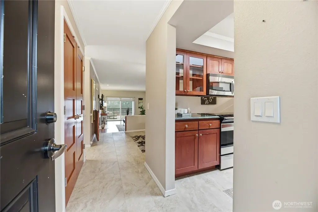 2253 Gilman Drive W Seattle WA 98119