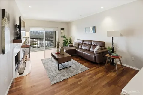2253 Gilman Drive W Seattle WA 98119