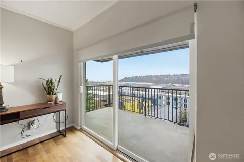 2253 Gilman Drive W Seattle WA 98119
