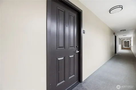 2253 Gilman Drive W Seattle WA 98119