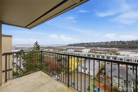 2253 Gilman Drive W Seattle WA 98119