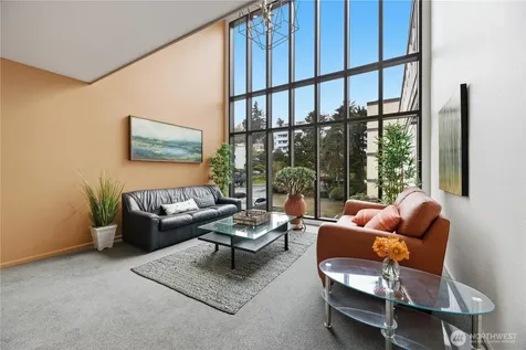 2253 Gilman Drive W Seattle WA 98119