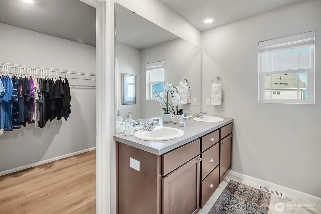 32359 Tolmie Lane Black Diamond WA 98010