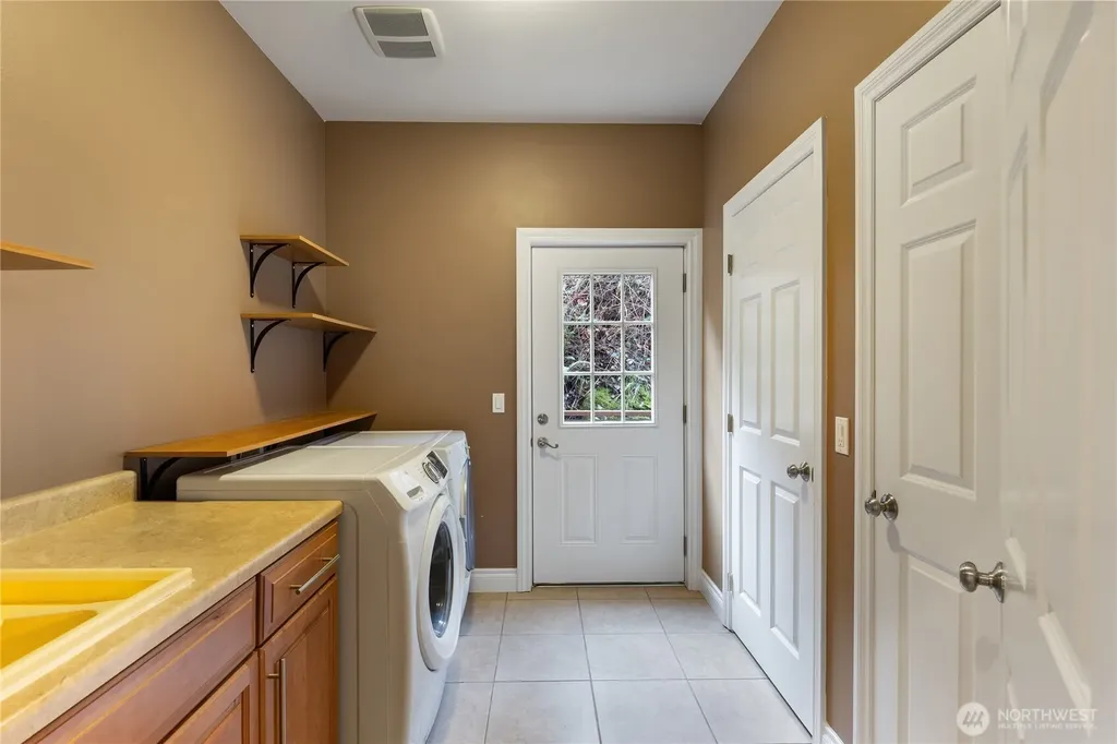 865 Burlington Heights Drive Burlington WA 98233